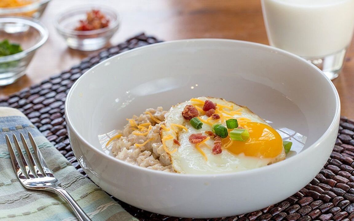 შვრიის ფაფა წყალზე და ათქვეფილი კვერცხი - შესანიშნავი საუზმე დიაბეტისთვის