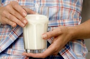 გოგონა კეფირზე წონაში იკლებს